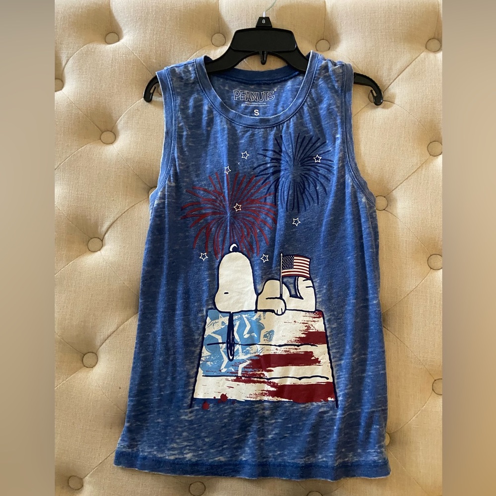 Snoopy- Peanuts. USA Top. Size small.